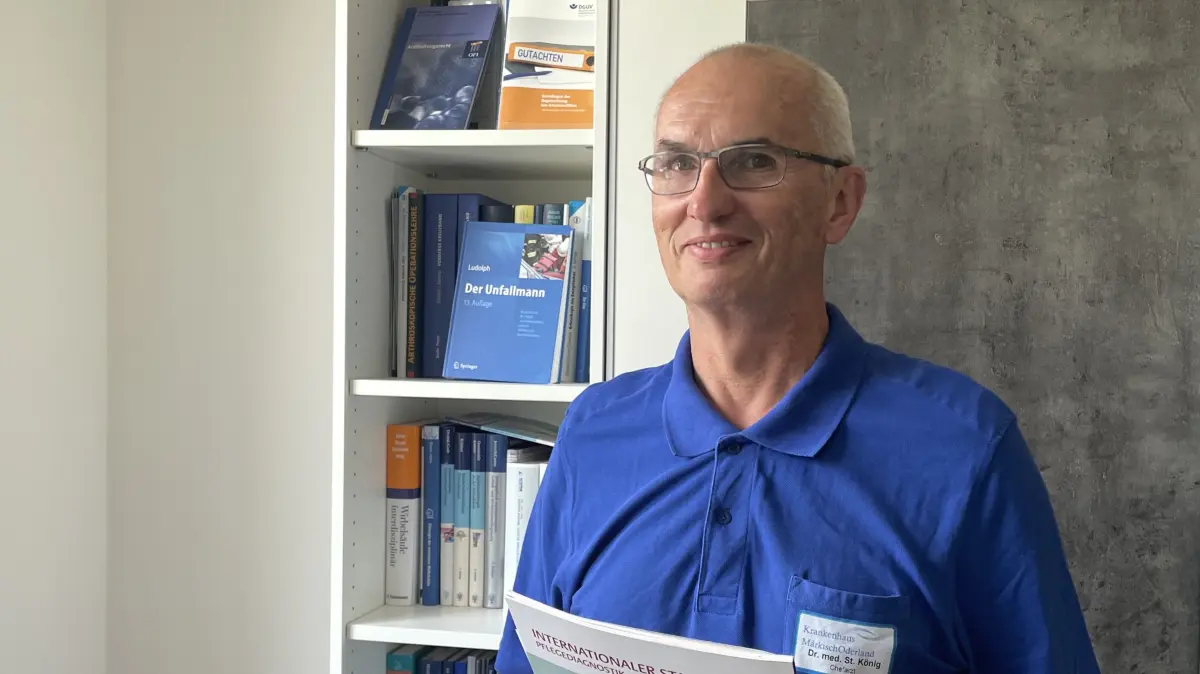 Der überbordenden Bürokratie den Kampf angesagt: Als Präsident der Landesärztekammer Brandenburg und Ärztlicher Direktor der Krankenhaus MOL GmbH benennt Dr. Steffen König sehr genau die Schwachstellen des Gesundheitssystems in Deutschland. Die Reformen verbessern die Situation für die Kranenäuser nicht, ist er überzeugt.