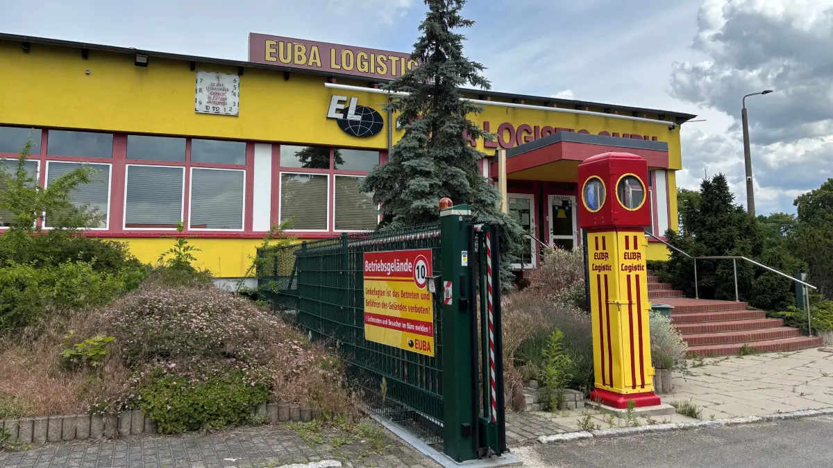 Die Spedition Euba Logistic GmbH Angermünde ist insolvent. Das Unternehmen blickt auf eine 77-jährige Tradition und ist eines der größten und modernsten in der Branche. Kann es noch gerettet werden?