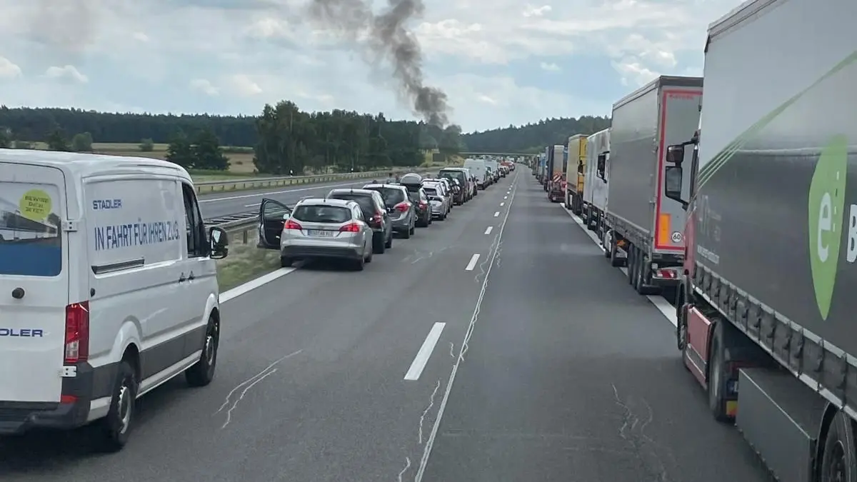 Lange Staus entwickelten sich auf der A24 bei Neuruppin.