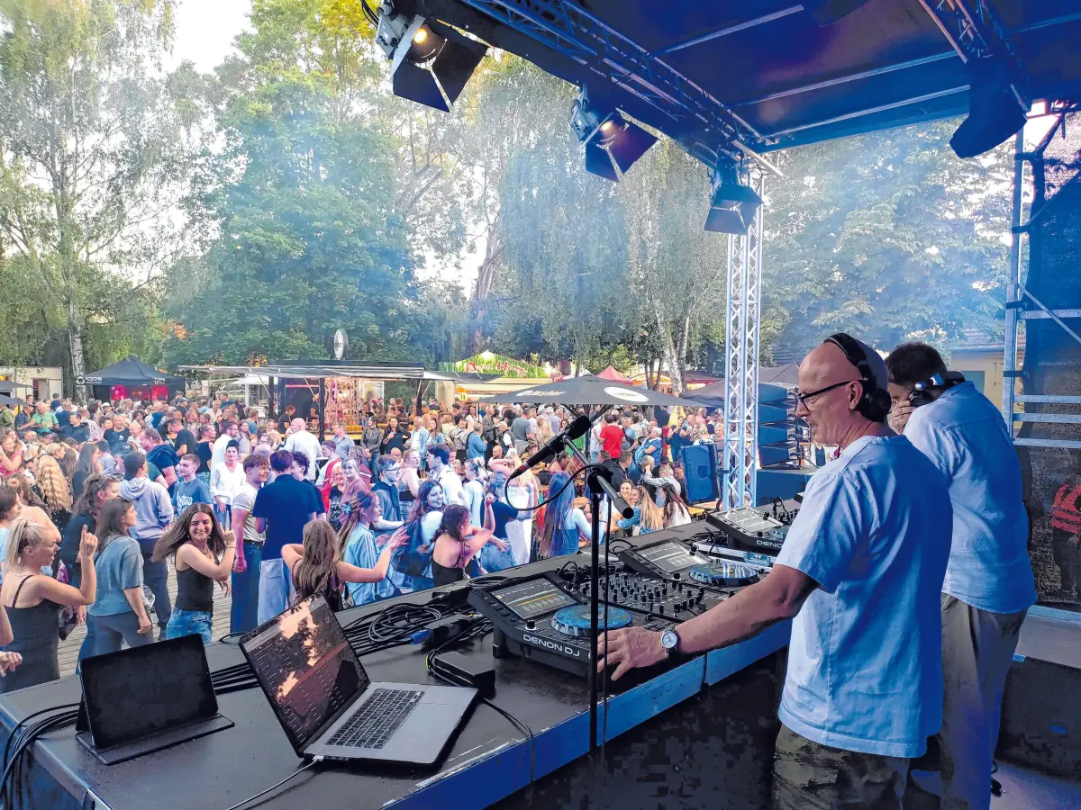 Partystimmung, Rummelvergnügen, Flohmarkt, Kinderspaß und leckeres Essen locken.
