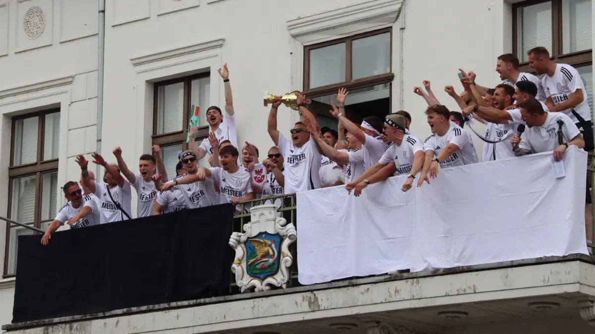 Fußball: FC Kremmen feiert mit der Meisterschaft in der Kreisoberliga Oberhavel/Barnim den Aufstieg in die Landesklasse