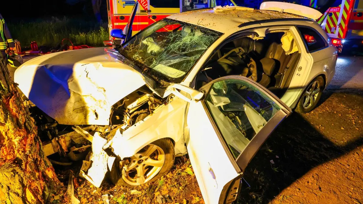 Unfall Autounfall in Oranienburg, Lehnitz am 19.06.2026, betrunkener Vater mit Kind (9) im Auto