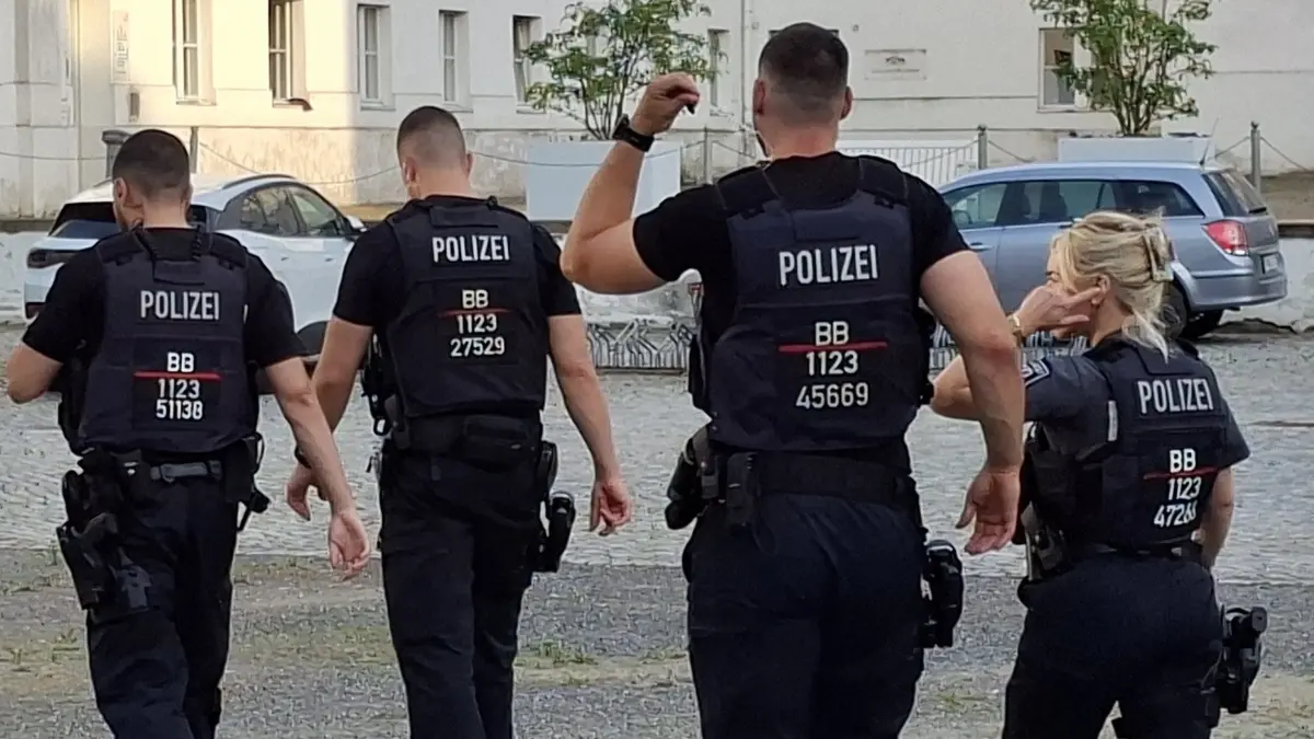 Die Einsatzhundertschaft Potsdam unterstützte die Polizei Oranienburg beim Stadtfest.
