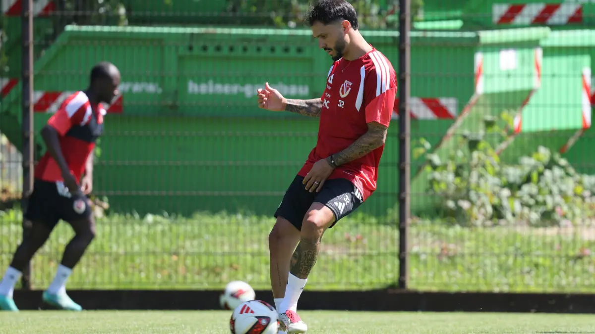Fussball 2. Liga 2026/2027 FC Energie Cottbus - Trainingsauftakt: 32 Leonardo Bittencourt (Energie Cottbus)