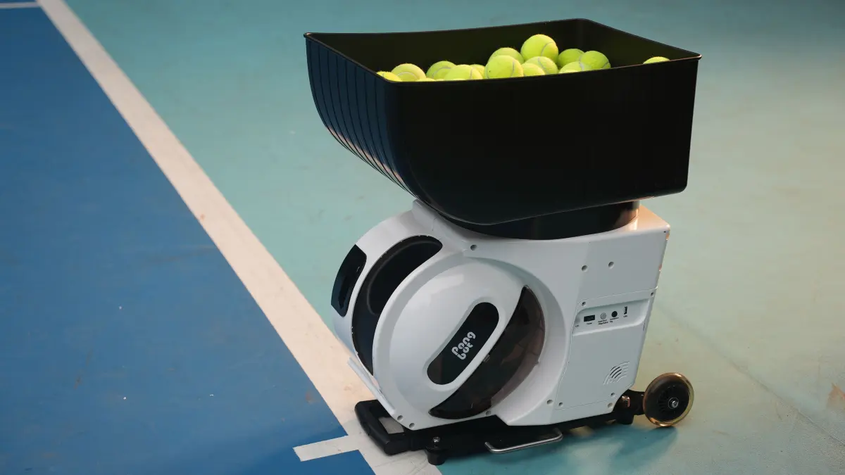 Pongbot Pace S Pro. Kapazität für 130 Bälle.