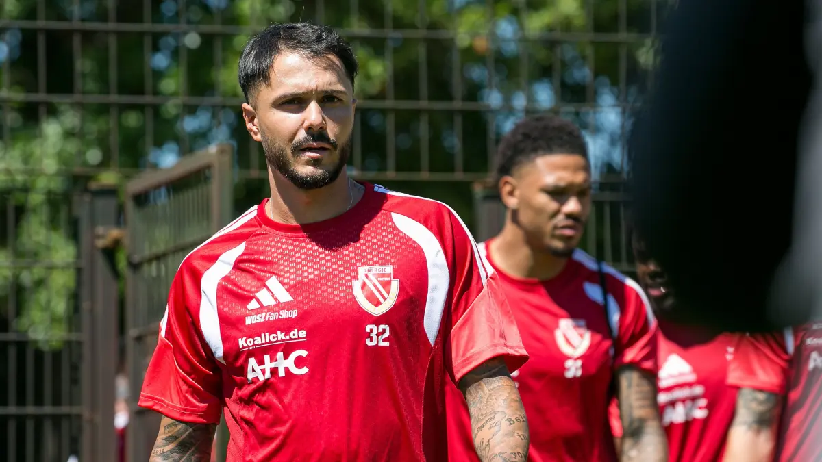 2. BL - 2026/2027 - FC Energie Cottbus: Cottbus, Deutschland 24. Juni 2026:
2. BL - 2026/2027 - FC Energie Cottbus -
Im Bild: Trainingsauftakt Energie Cottbus, Leonardo Bittencourt (Energie Cottbus)
DFL/DFB regulations prohibit any use of photographs as image sequences and/or quasi-video