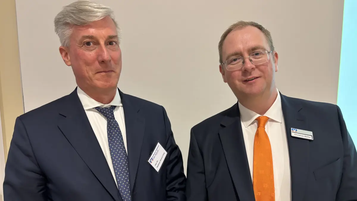 Der neue Bankvorstand: Vorsitzender Christian Bölke (r.) und Dr. Mathias Haug leiten künftig die Geschicke der Raiffeisen-Volksband Oder-Spree