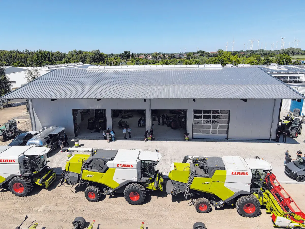 Die neue Werkstatt von K&H Landmaschinenhandel in Jacobsdorf bietet mehr Platz für große Technik, moderne Arbeitsbedingungen und zusätzliche Kapazitäten im Service.