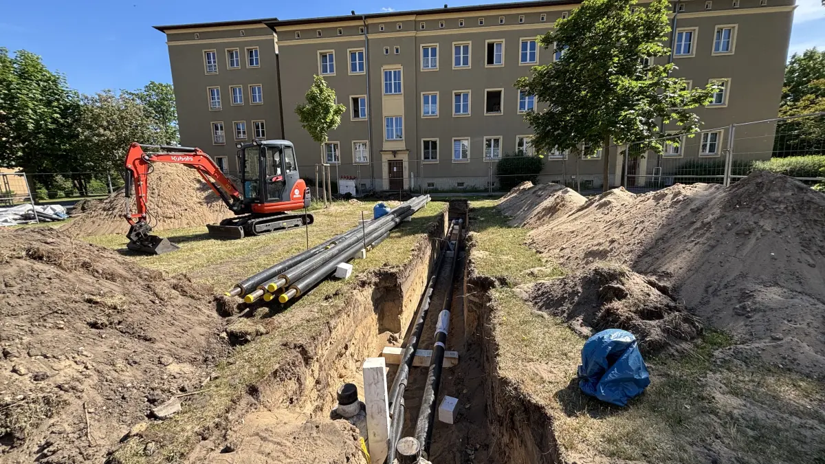 Wie sollen Gebäude in Eisenhüttenstadt künftig beheizt werden? Im Brunnenring wird die Fernwärme ausgebaut. Doch ist das für ganz Eisenhüttenstadt eine Option, auch für Eigenheime?