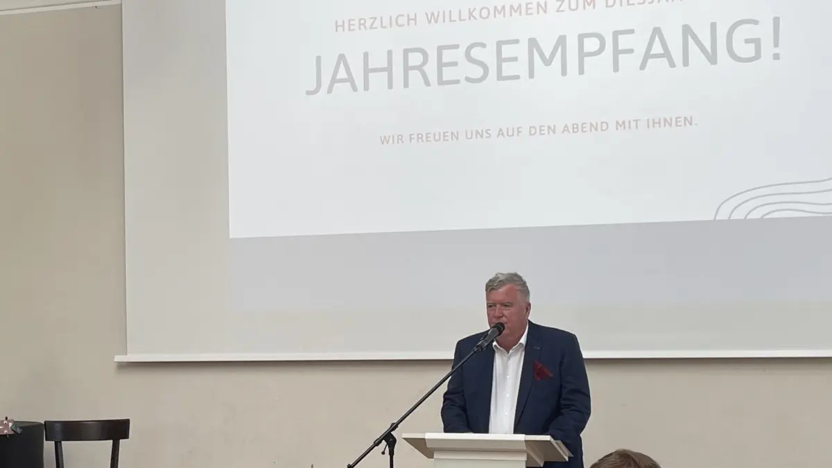 sachliche Lösungssuche statt Ideologien: MOL-Landrat Gernot Schmidt (64/SPD) machte deutlich, dass es im Kreistag auch keine Brandmauer zur AfD gebe.