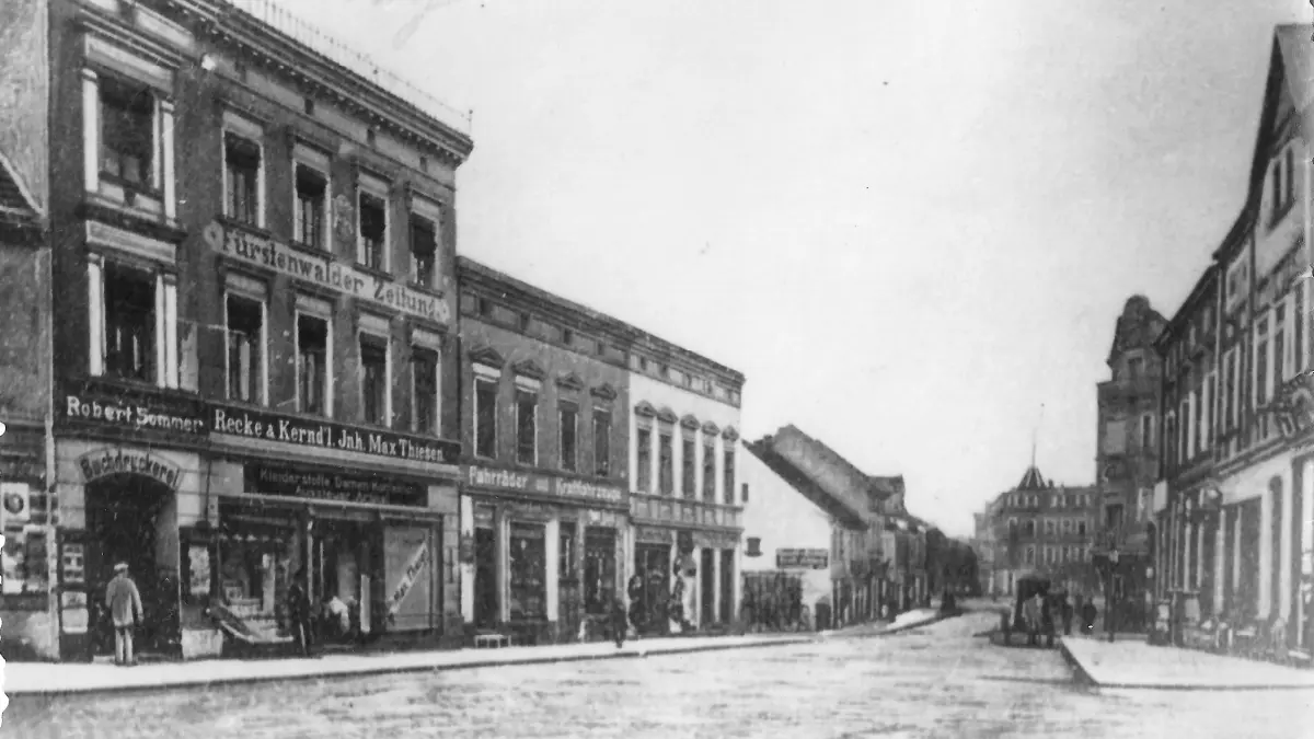 Dreh- und Angelpunkt des Lokaljournalismus: Die Redaktion der Fürstenwalder Zeitung in der Müncheberger Straße 9, der heutigen Eisenbahnstraße. Hier überlegten sich die Redakteure auch vor 100 Jahren Spartipps für die Leserschaft.