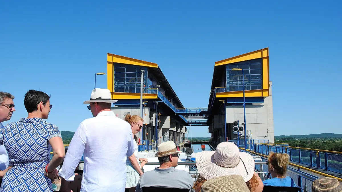 Sommerfest der SHK-Innung Ober- und Niederbarnim: Fahrt durch das neue Schiffshebewerk Niederfinow.