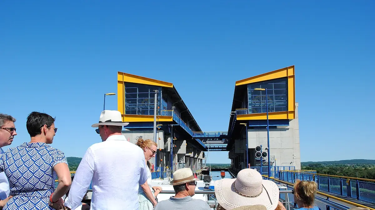 Sommerfest der SHK-Innung Ober- und Niederbarnim: Fahrt durch das neue Schiffshebewerk Niederfinow.