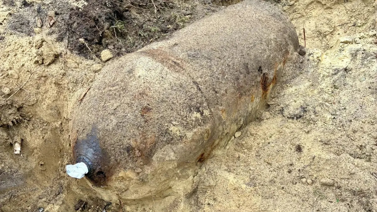 Die 500 Kilogramm schwere Bombe russischer Bauart, die den Verkehr auf der A12 lahmlegte.