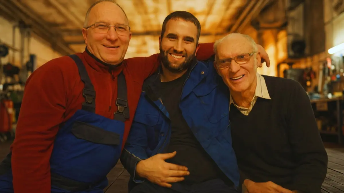 Drei Generationen, 50 Jahre Firmengeschichte: Firmengründer Wolfgang Arndt, sein Sohn Olaf und Enkel Christian Arndt führen die Tradition des Bernauer Heizungs- und Sanitärbetriebs fort.