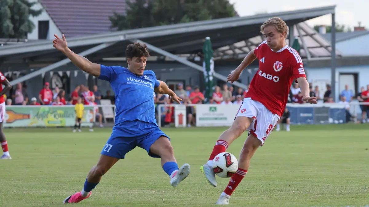 Fussball Testspiel 2026/2027 FC Energie Cottbus - VSG Altglienicke: 8 Lukas Michelbrink (Energie Cottbus)