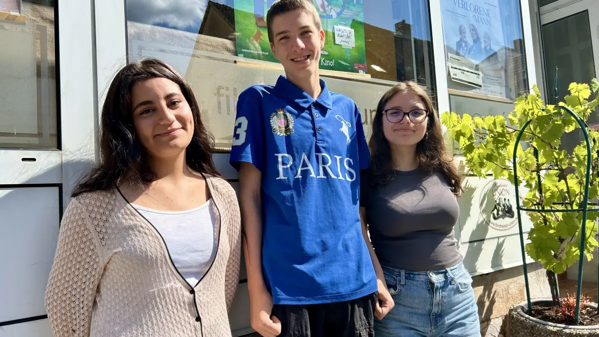 Kulestan, Jordan und Emilia gehen in die Klasse 9c der Juri-Gagarin-Oberschule in Fürstenwalde. Als Jugendjury des diesjährigen Festivals "Film ohne Grenzen" wählen sie zwei Filme aus, die im September in Bad Saarow gezeigt werden.