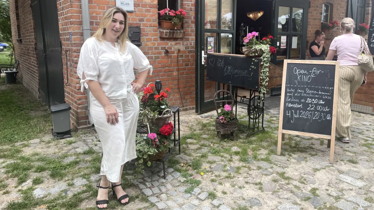 Unternehmerin Anzelikha Loparieva in Pinnow bei Schwedt: Ihr Weg steht beispielhaft für gelungene Integration in der Uckermark und den Mut, sich in einem neuen Land eine eigene Existenz aufzubauen.