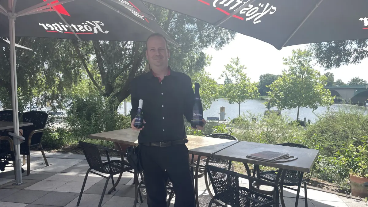 Torsten Meitzner ist Restaurantleiter in der Wunderbar in Schwedt. Was die Gäste im Sommer besonders mögen, weiß er ganz genau.
