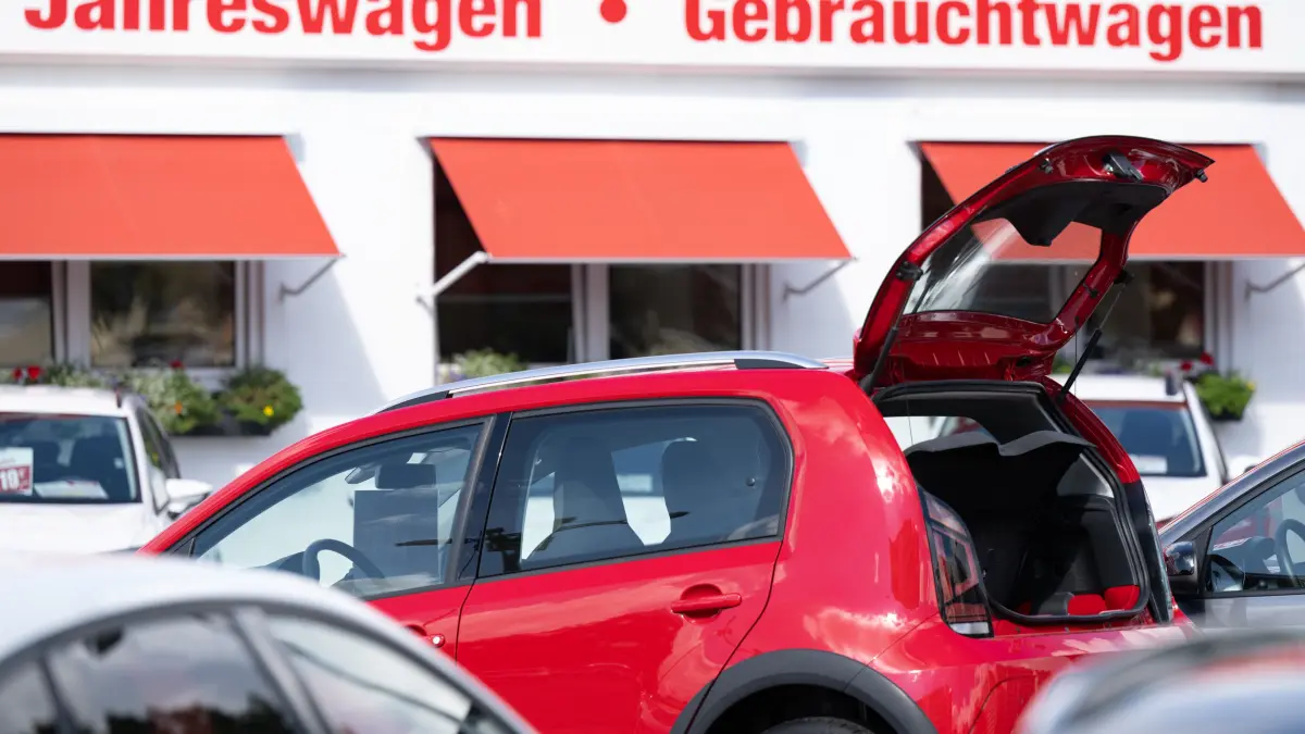 Ein Franzose wollte bei einem Autohändler in Fürstenwalde ein Auto abholen, das er zuvor im Internet gekauft hatte. Doch dann gab es eine Überraschung.