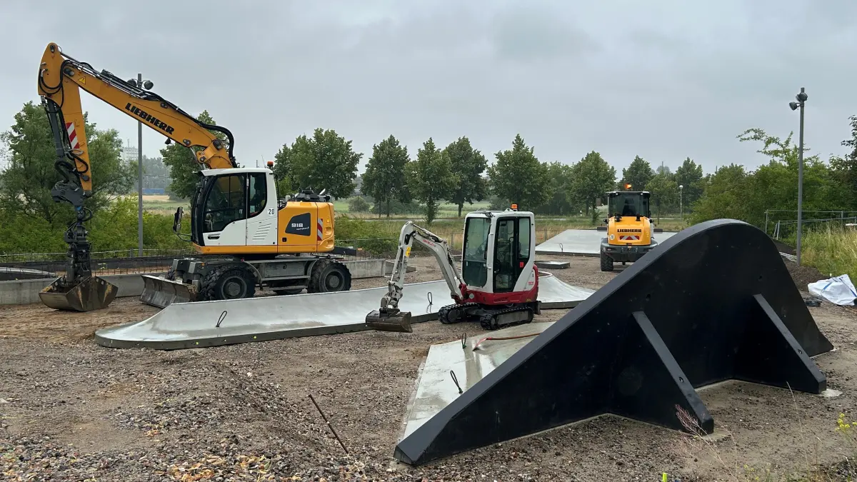 Der neue Skatepark von Angermünde soll vorrangig die Jugend ansprechen. Doch bereits vor der Fertigstellung gibt es Kritik. Was wird bereits im Vorfeld bemängelt?