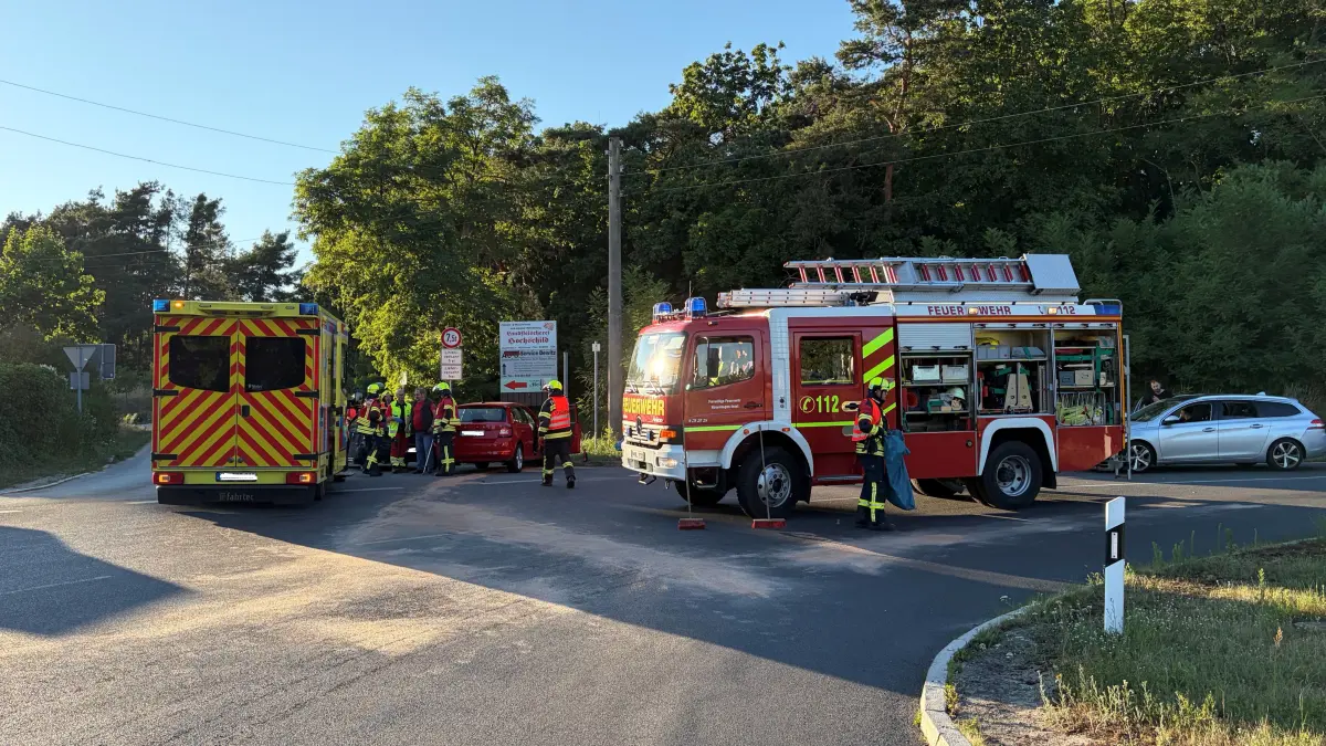 Verkehrsunfall: Zwei Autos sind am 11. Juli 2026 kurz nach 19 Uhr auf der B158 in Schiffmühle zusammengestoßen. Das ist passiert.