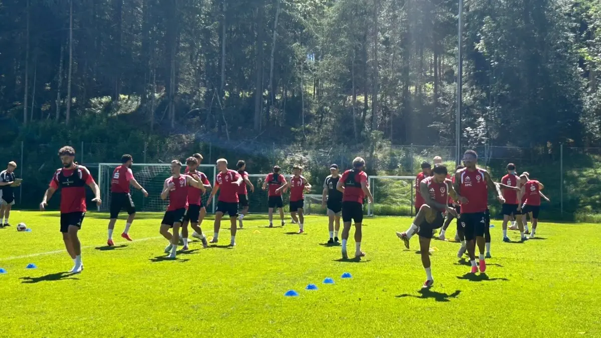 Energie Cottbus absolviert am Montag die erste Einheit im Trainingslager in Oberndorf in Tirol.
