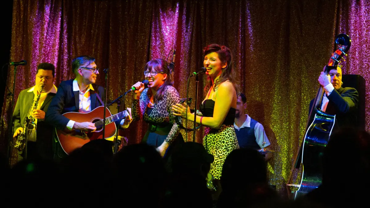 Doc Horn & Hornbabes: Doc Horn & Hornbabes