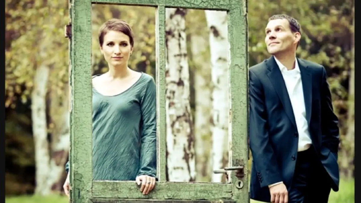 Sund Yard – Elena Janis (voc) und Wolfgang Torkler - treten in der Kajüte auf