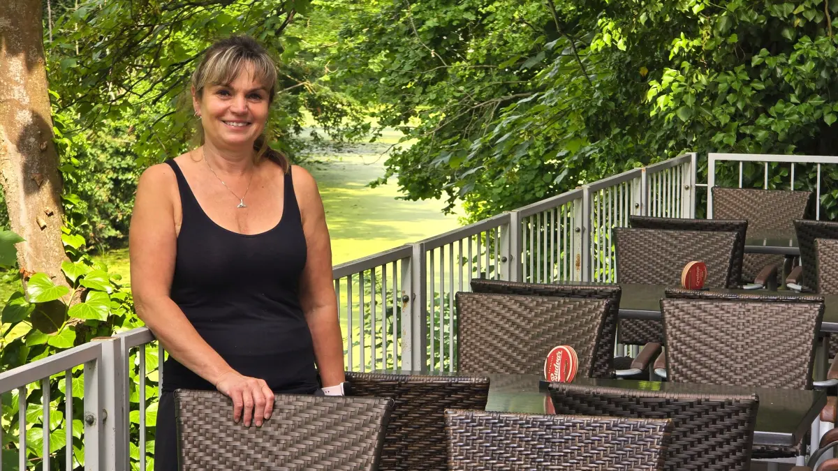 Anette Beutler ist Co-Inhaberin des Jagdschloß 1896 am Nottekanal in Königs Wusterhausen