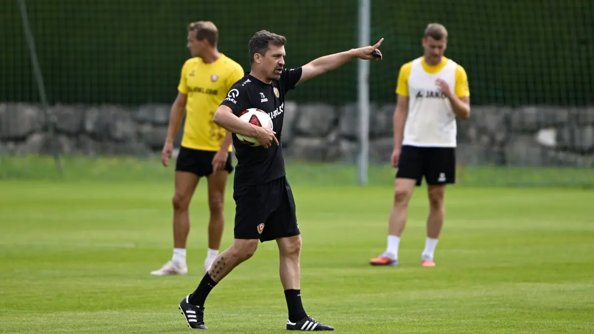 Dynamo Trainingslager Oesterreich windischgarsten: Foto zeigt: Thomas Stamm Trainer Dynamo
Datum: 170726
Dynamo Dresden Trainingslager Windischgarsten zweiter Tag erstes Training