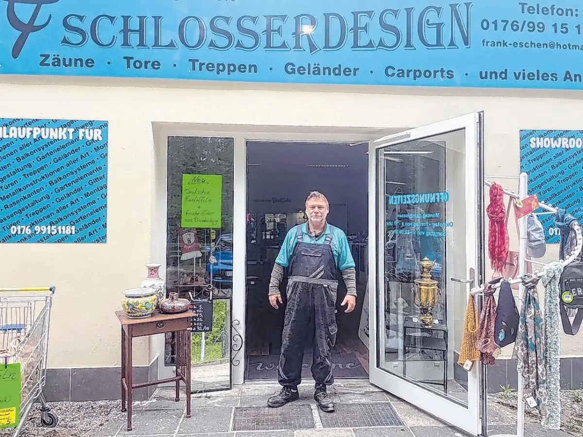 Frank Eschen ist Inhaber der Firma Schlosserdesign in Wandlitz. Mit seinem Trödelmarkt im Ortsteil Schönwalde gibt er Dingen eine zweite Chance, statt sie zu verschrotten.