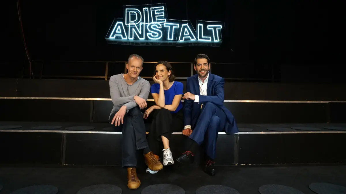 In Wahrheit haben wir verloren: Max Uthoff, Maike Kühl und Claus von Wagner, das Team der "Anstalt".