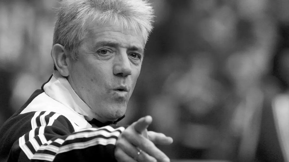 Englische Fußball-Legende Kevin Keegan ist gestorben: ARCHIV - 08.03.2008, Großbritannien, Liverpool: Der damalige Newcastle-Trainer Kevin Keegan gestikuliert im Premier League Spiel FC Liverpool - Newcastle United. Die englische Fußball-Legende Kevin Keegan ist tot. Der frühere HSV-Profi starb im Alter von 75 Jahren an den Folgen seiner Krebserkrankung, wie die britische Nachrichtenagentur PA mit Verweis auf eine Erklärung seiner Familie mitteilte. Foto: epa Lindsey Parnaby/EPA/dpa +++ dpa-Bildfunk +++