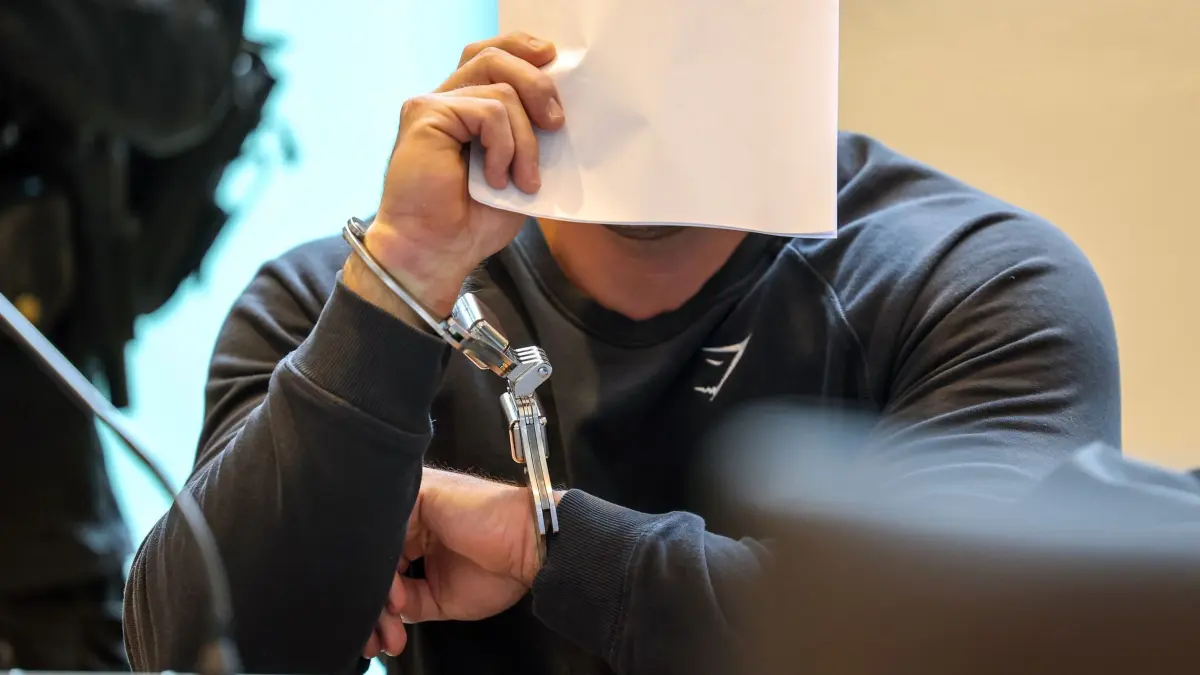 Prozess wegen versuchten Mordes an einem Polizisten