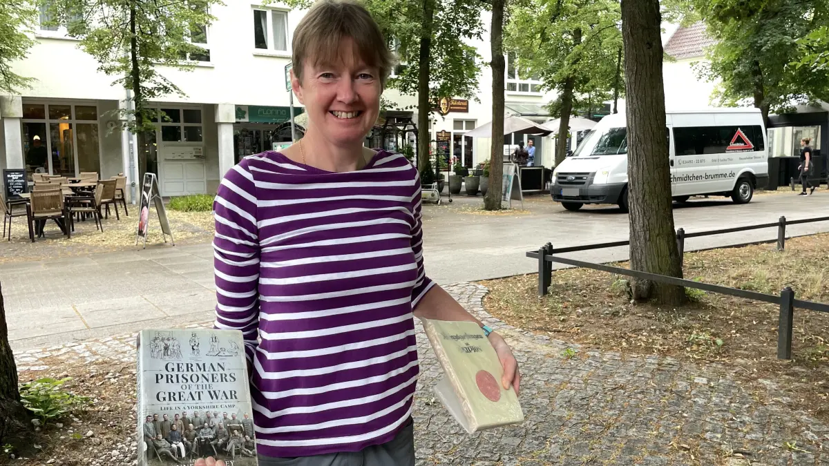 Unglaublicher Fund: Die britische Wissenschaftlerin Anne Buckley ist auf Liebesbriefe aus dem Ersten Weltkrieg gestoßen.