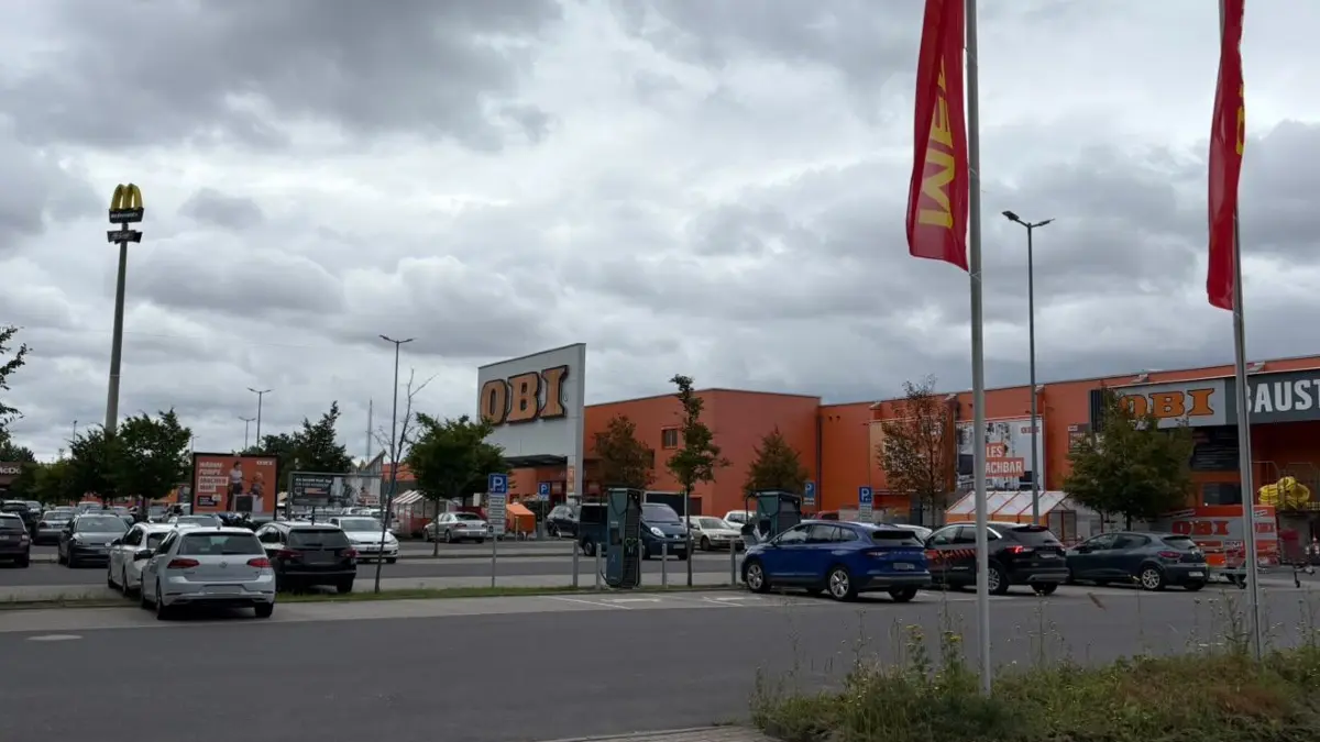 Obi-Baumarkt, McDonald’s, demnächst MediMax und 2027 auch Kaufland: Der Standort Rehberge mit seiner Nähe zur Autobahn wird als Einzelhandelsstandort immer attraktiver.