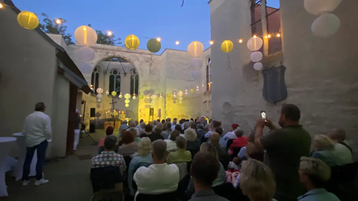 Kirche Schönfließ bei den Summer Swings 2025