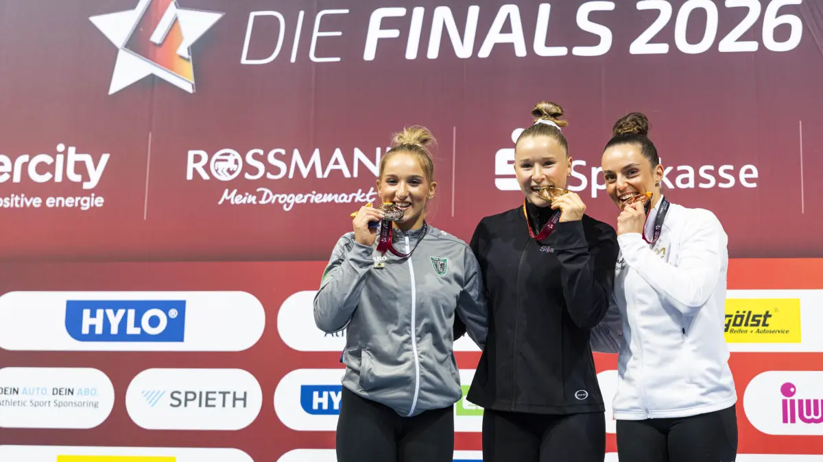 Karina Schönmaier (l-r), Silja Stöhr und Pauline Schäfer-Betz dürfen sich auf die EM 2026 in Kroaten freuen.