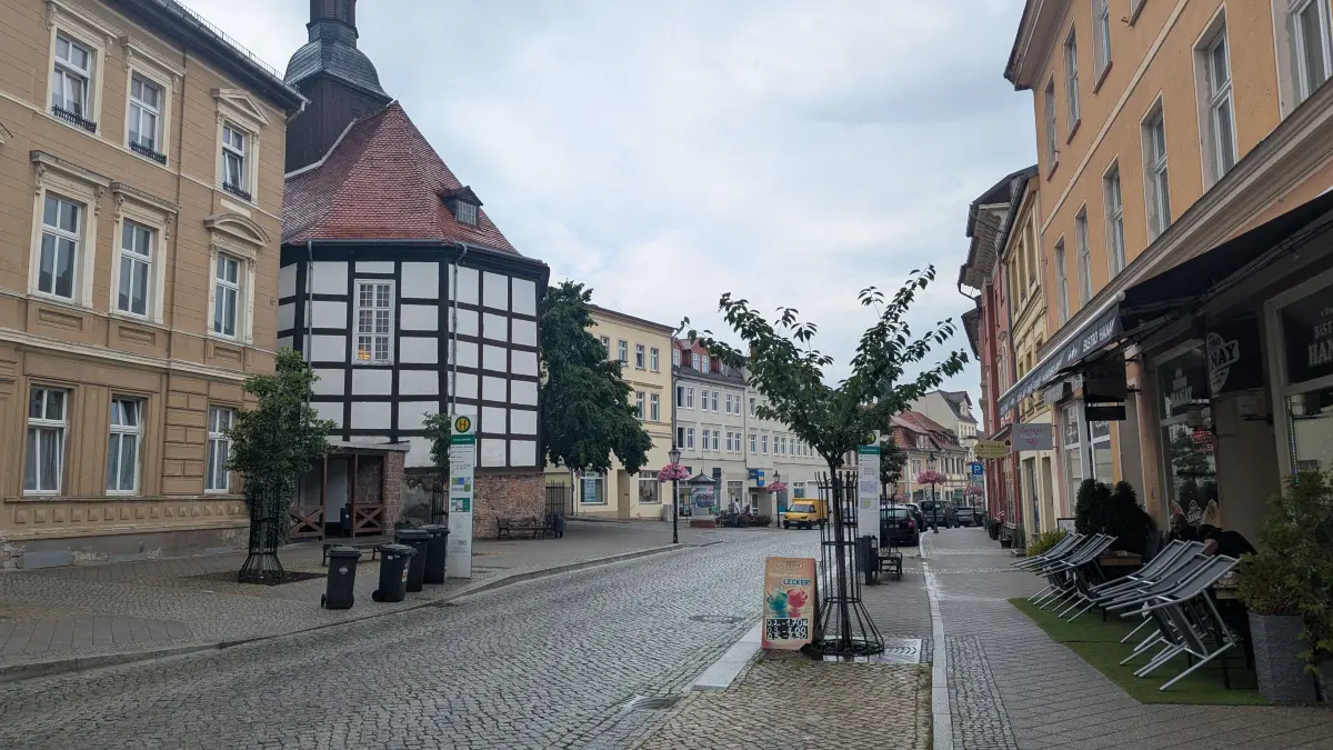 Königstraße in Bad Freienwalde (Symbolbild). Hier ist ein 15-Jähriger von einer multiethnischen, etwa zehnköpfigen Gruppe Jugendlicher ausgeraubt worden.