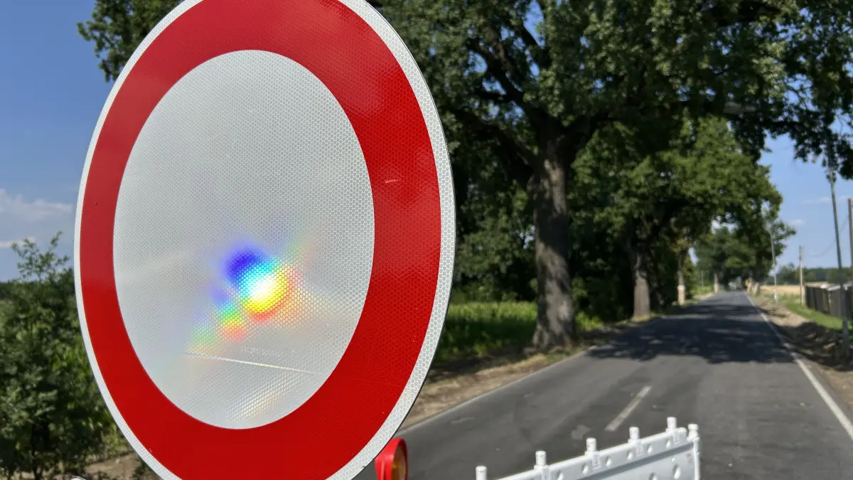 Die L38 wird voll gesperrt. Der Schienenersatzverkehr des RE1 wird Berkenbrück zwei Nächte lang daher nicht anfahren. (Foto Symbolbild)