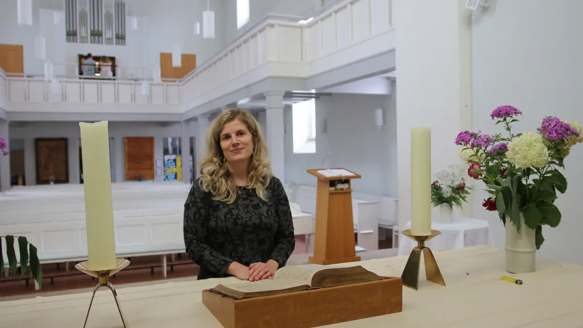 In der Seelower Stadtpfarrkirche: Am 19. November 2017 war Pfarrerin Josefine Sotau dort in ihr Amt eingeführt worden. Am 23. August wird sie dort verabschiedet.