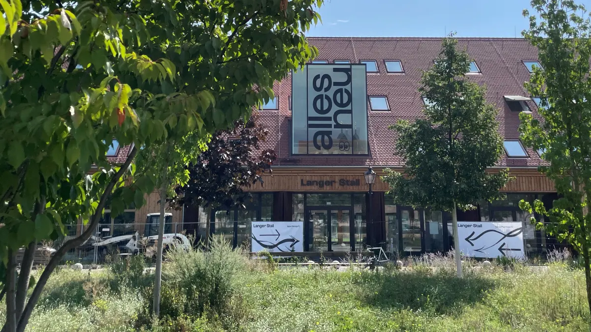 Potsdam hat wieder ein Gebäude namens Langer Stall. Das Gebäude mit sechs weiteren Bauten des Kreativ-Quartiers befindet sich in einem Gebiet, um das es schon viel Streit gab.