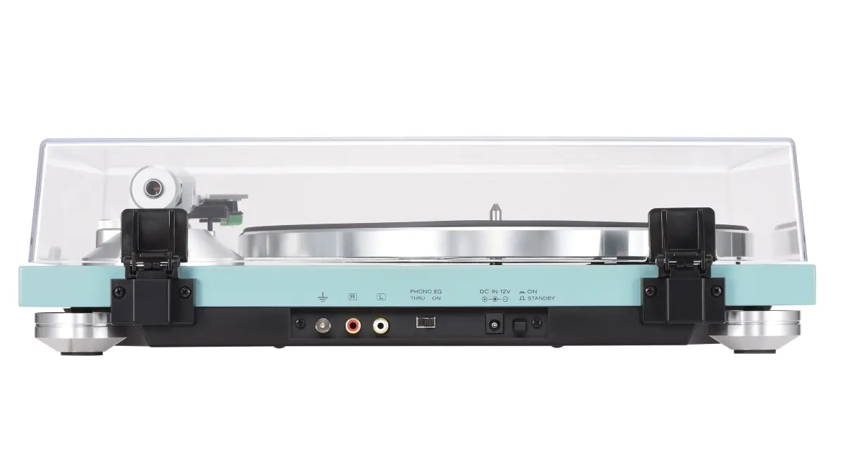 TEAC TN-400BT-X. Reichlich Anschlussmöglichkeiten inklusive Bluetooth.