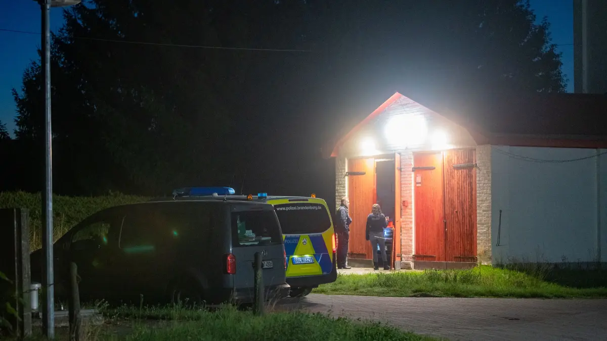 Einbruch bei der Freiwilligen Feuerwehr Hoppegarten: Das Gerätehaus in Münchehofe ist von Kriminellen aufgebrochen worden.