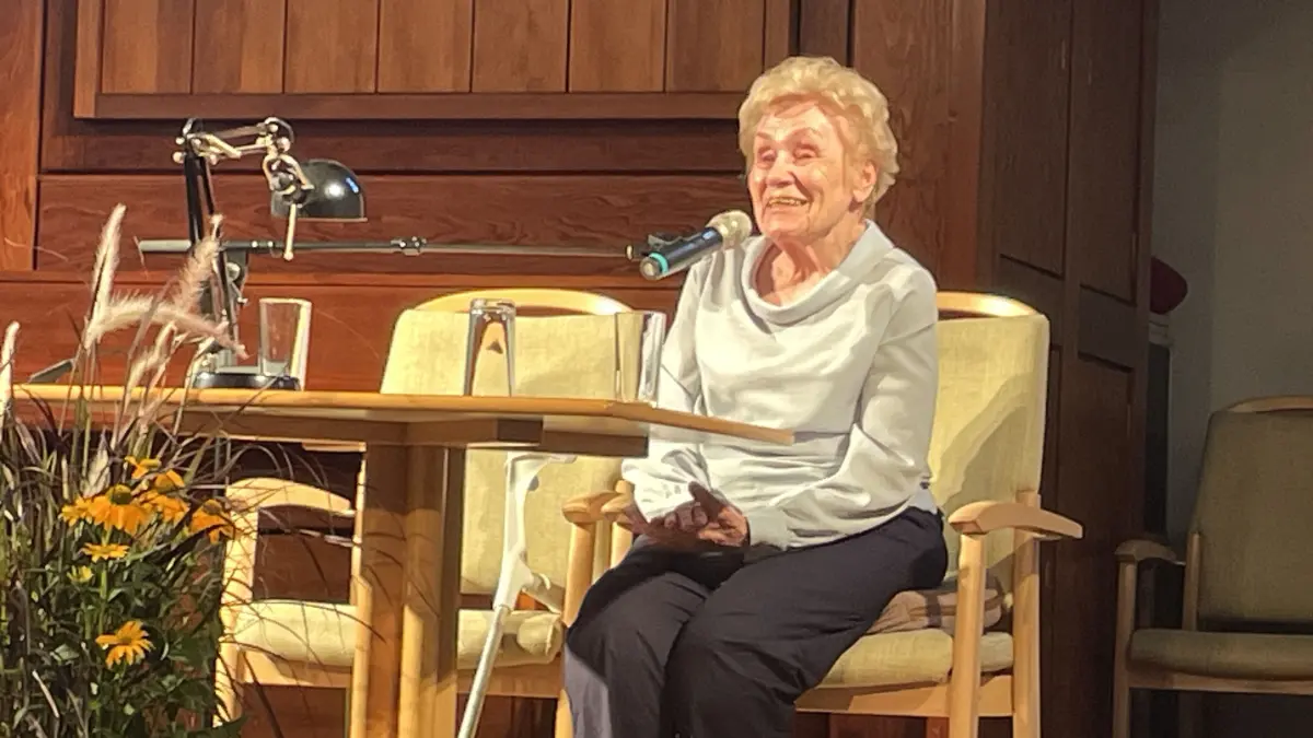 Bollwerk in der Kulturarbeit. Ingrid Linke, selbst Ehrenbürgerin der Kurstadt Bad Freienwalde, erinnerte mit bewegten Worten und einigen Anekdoten an Hildegard und Siegfried Schumacher, die sie 1962 kennengelernt hat.