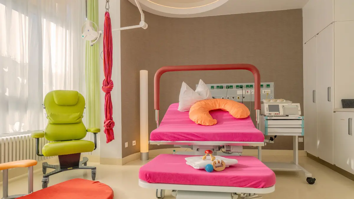 Wird bald geschlossen: Ein Kreißsaal im Krankenhaus Bernau. Künftig müssen Schwangere aus Bernau zur Entbindung weitere Wege in Kaus nehmen.