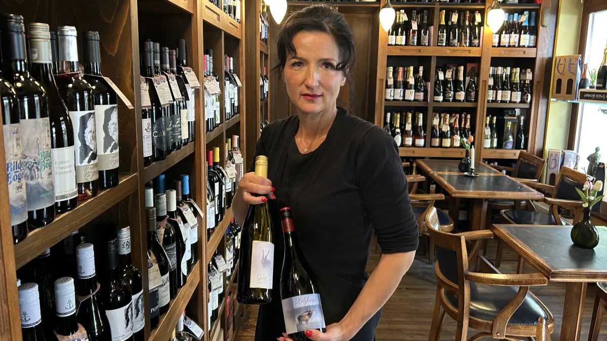 Yvonne Krause leitet das Weinhaus in Neuruppin seit 20 Jahren.