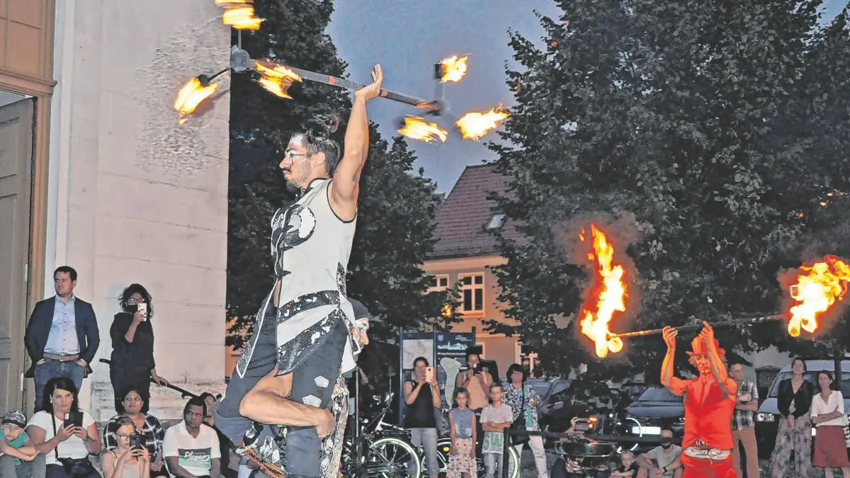 Wieder dabei: die Flugträumer mit ihrer artistischen Bühnenshow. Sie waren schon 2022 Teil des Programms.