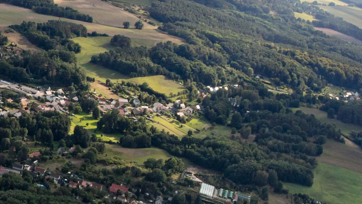 Bei Kommro, Ortsteil von Neuzelle, wird im Verlauf der geplanten Ortsumgehung B112 Neuzelle/Eisenhüttenstadt eine große Brücke das Dorchetal überspannen. Wo verläuft sie genau?